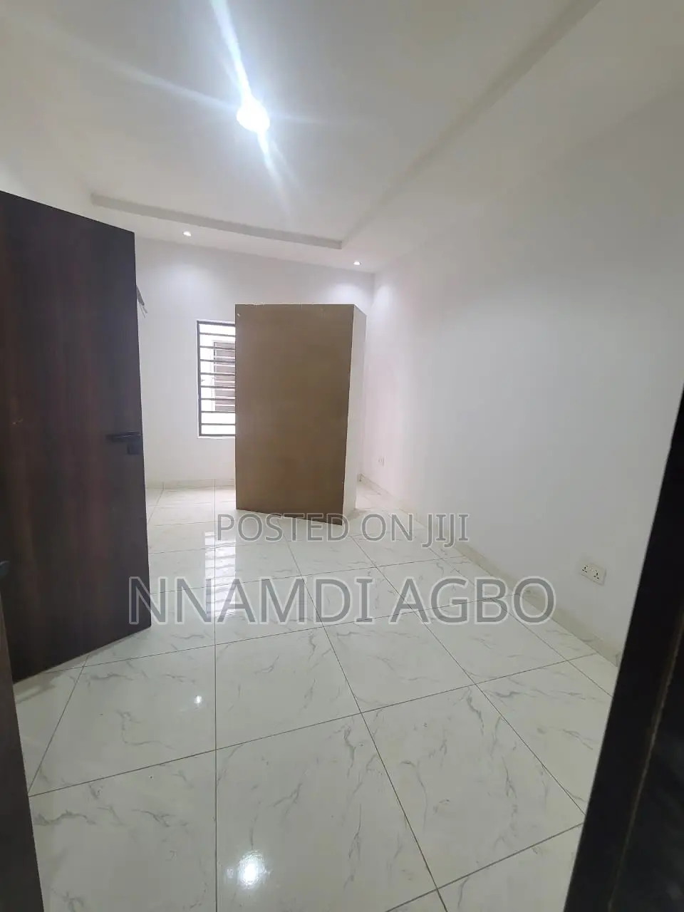 2bdrm Apartment in Lekki Phase 1 for rent