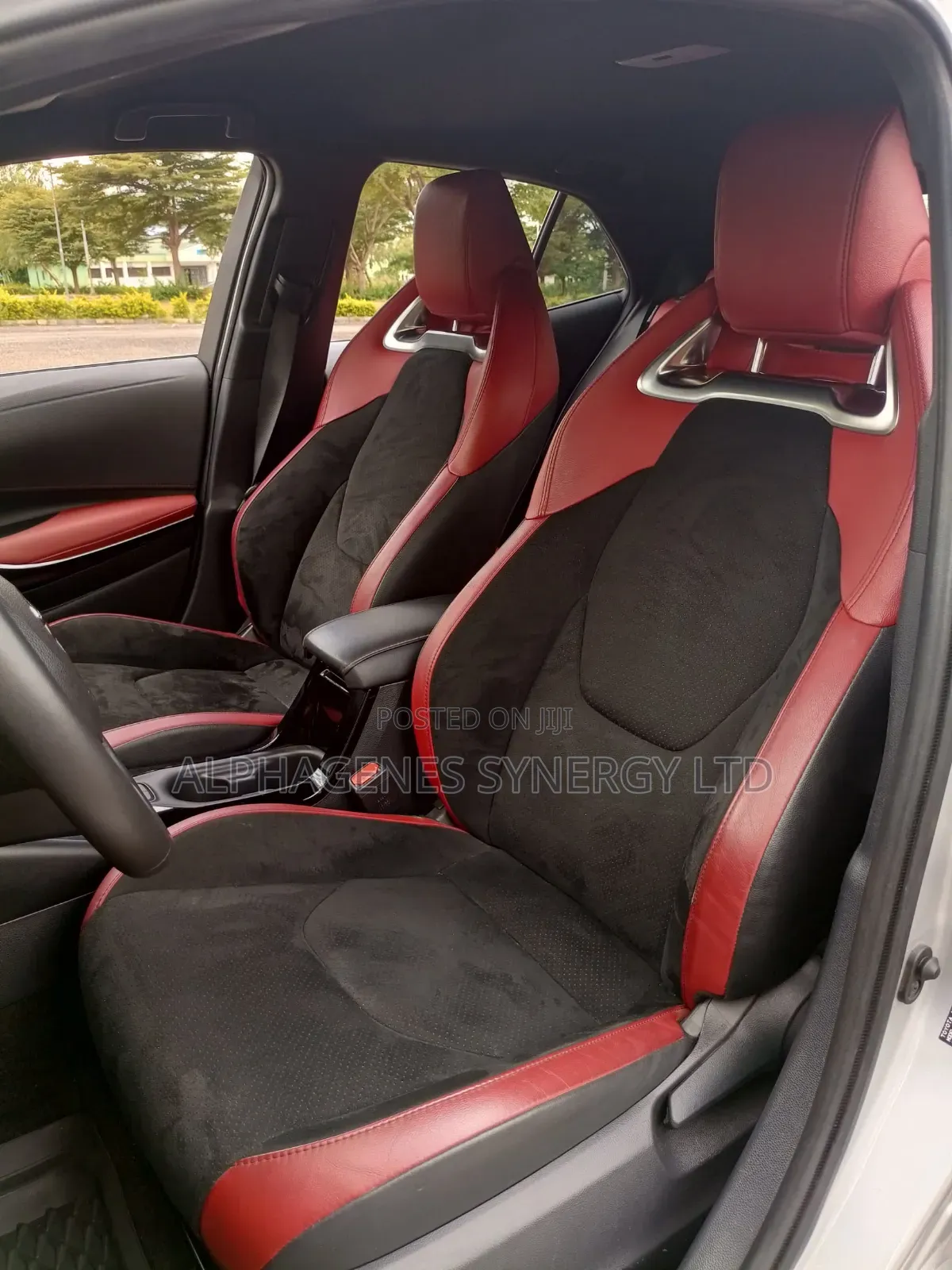 Toyota Corolla 2024 Silver