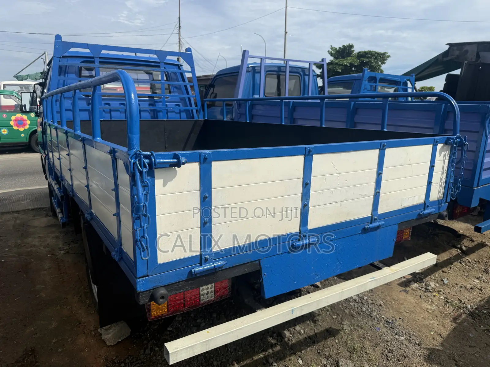 Foreign Used Mitsubishi L300 Pick-Up Mini Truck.