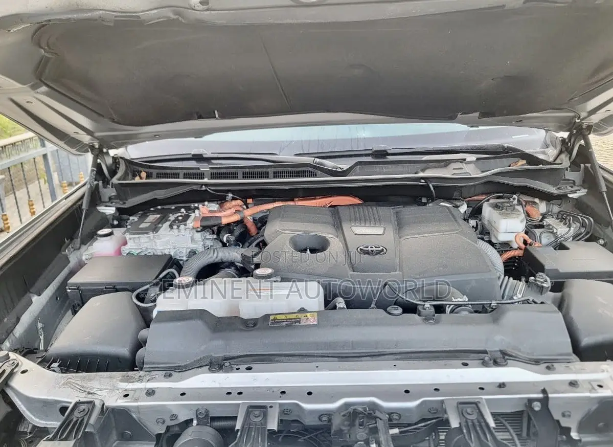 Toyota Tundra 1794 Edition CrewMax 6.5' Bed 2024 Gray
