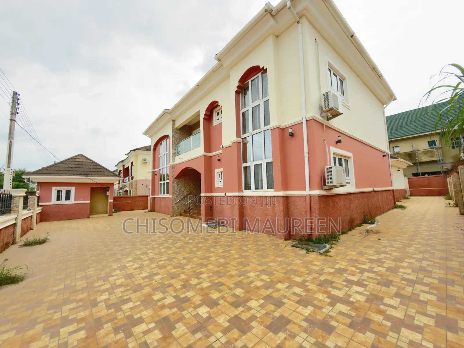 5bdrm Duplex in Gaduwa for sale