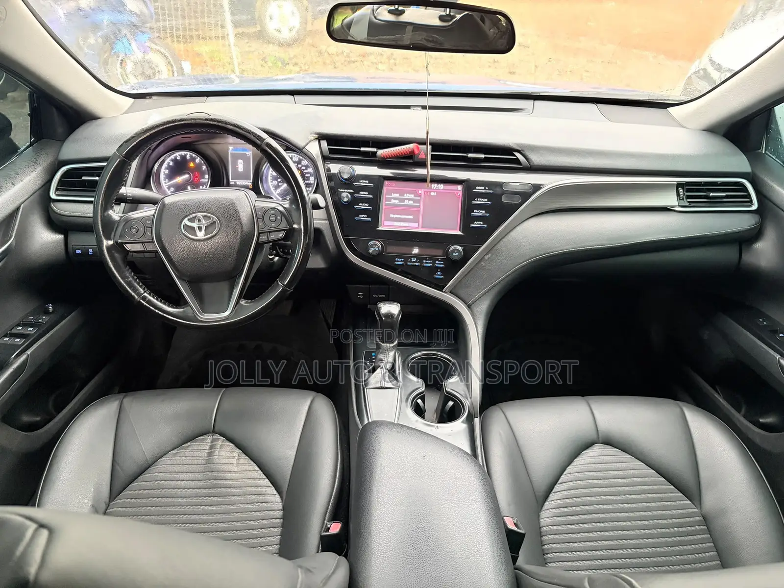 Toyota Camry SE FWD (2.5L 4cyl 8AM) 2018 Blue