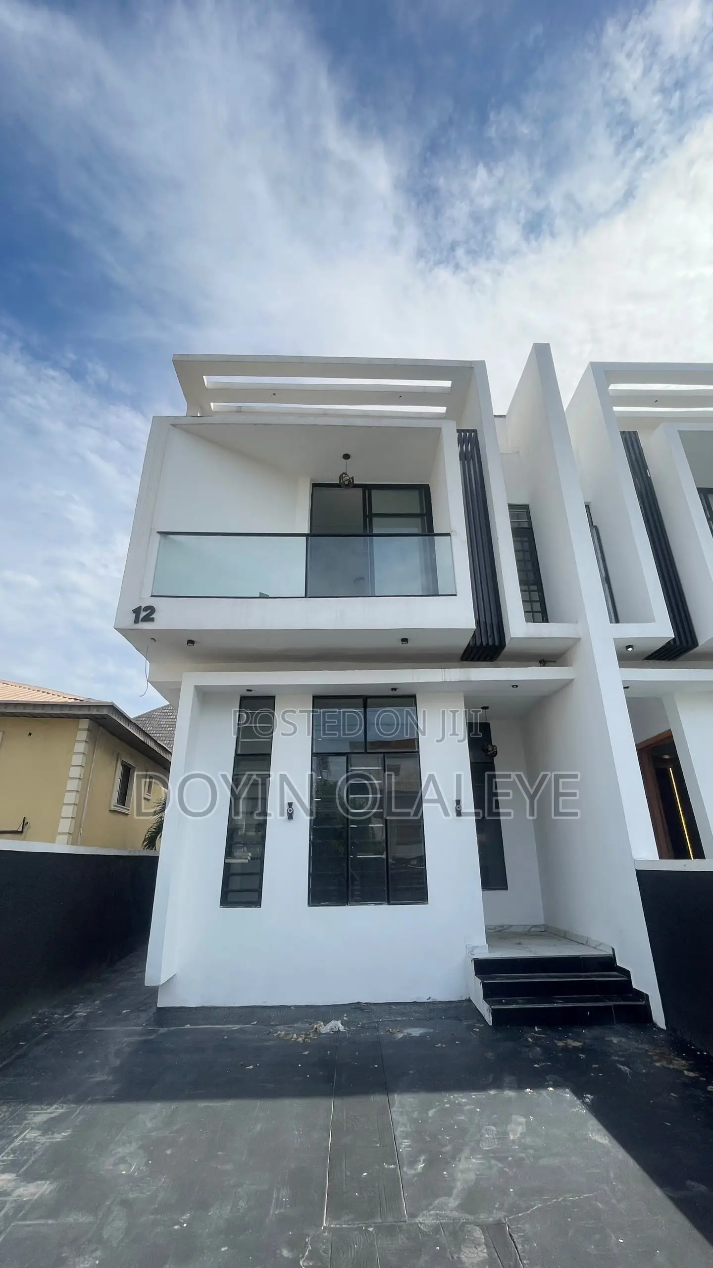 4bdrm Duplex in Idado for sale