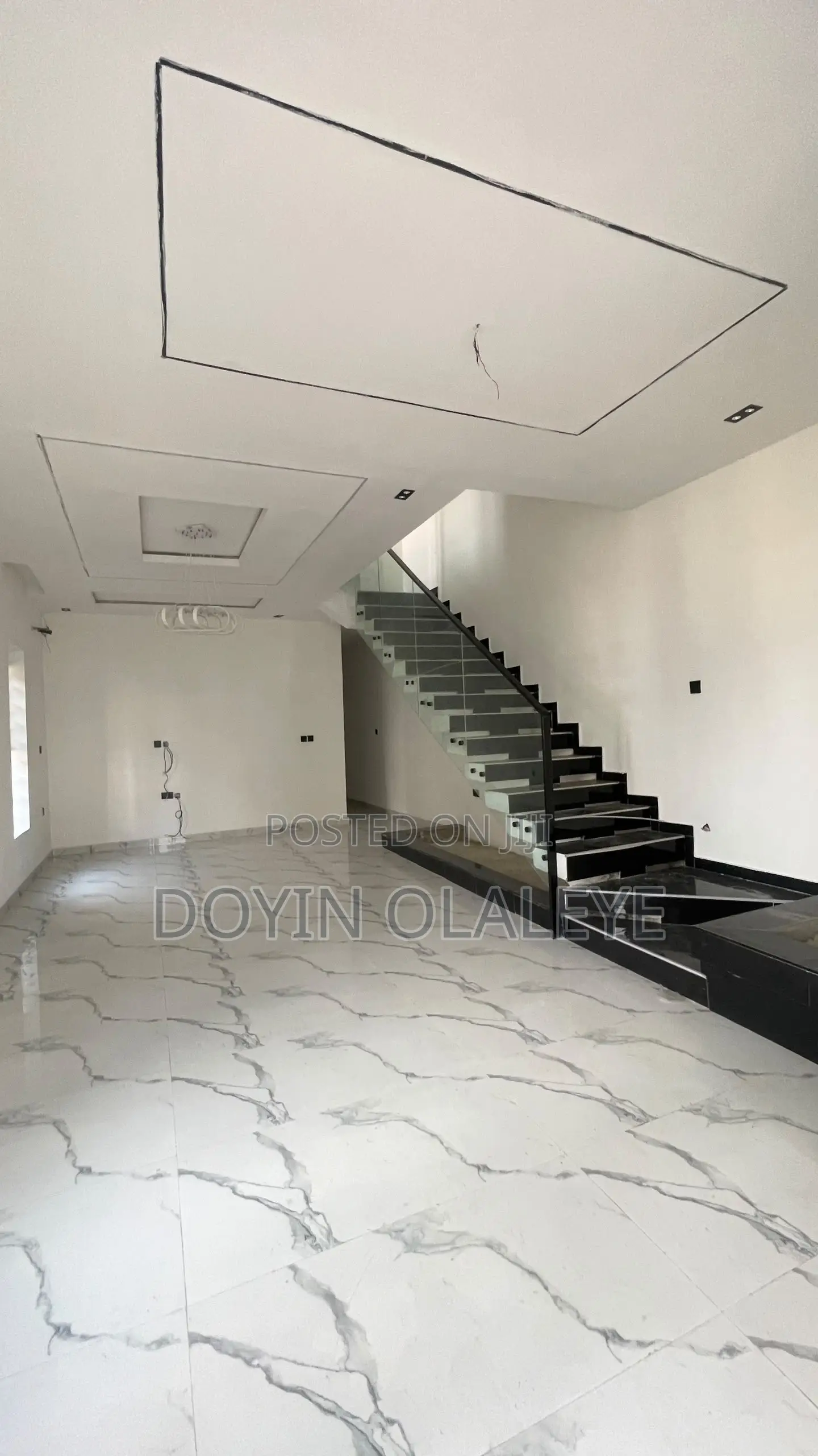 4bdrm Duplex in Idado for sale