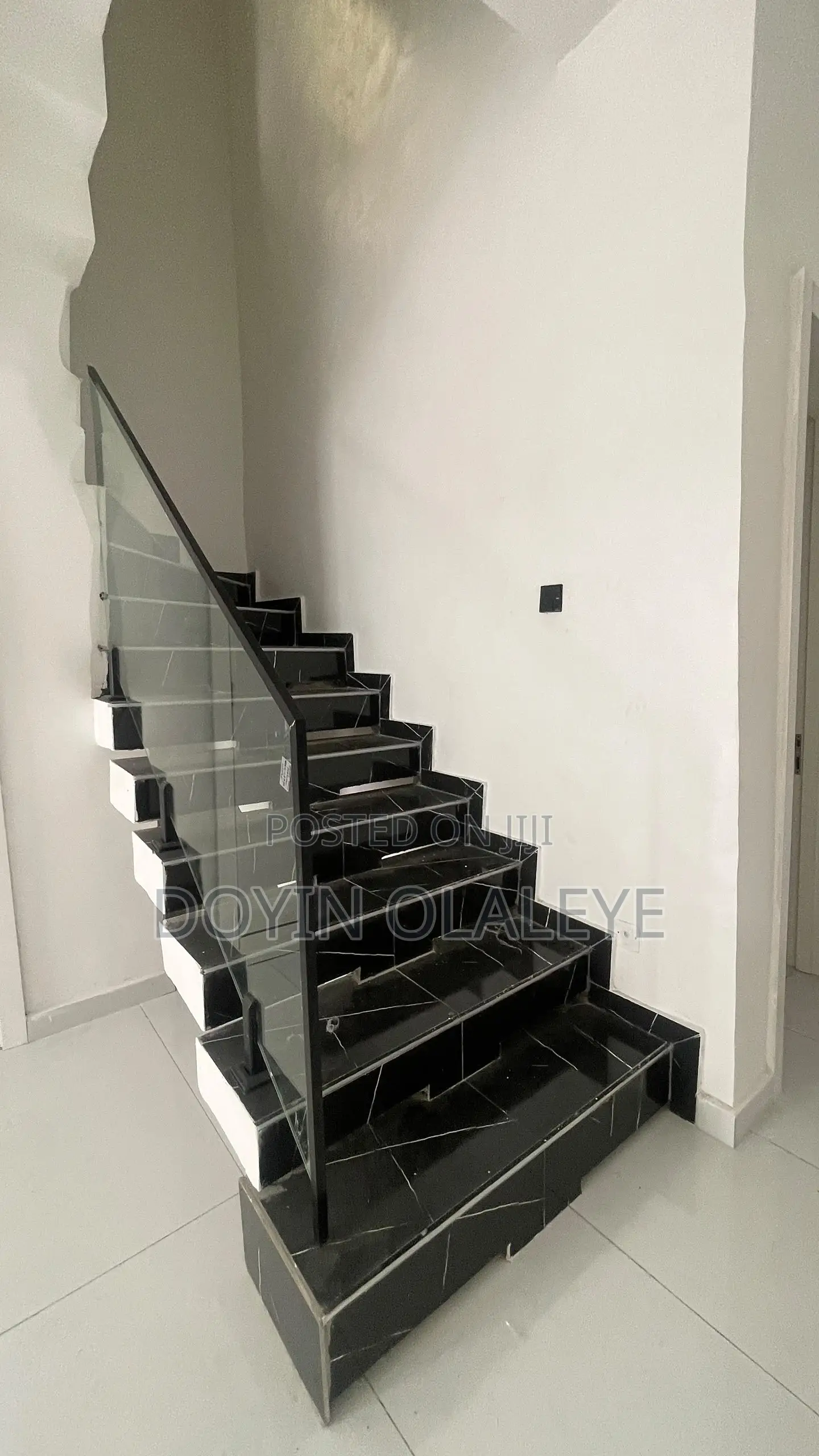 4bdrm Duplex in Idado for sale