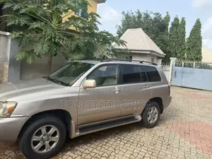 Toyota Highlander 2006 Gold