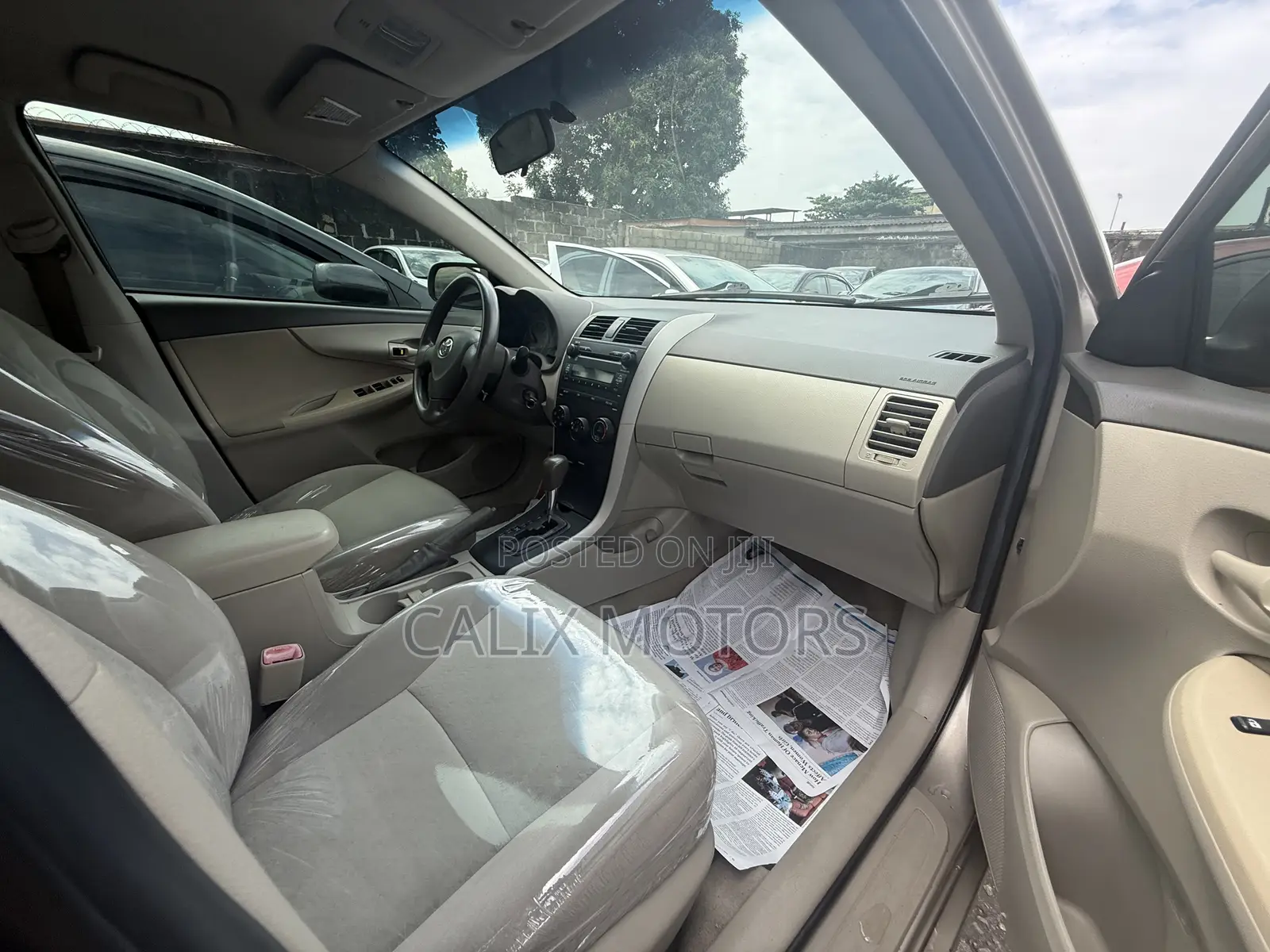 Toyota Corolla 2013 Gold