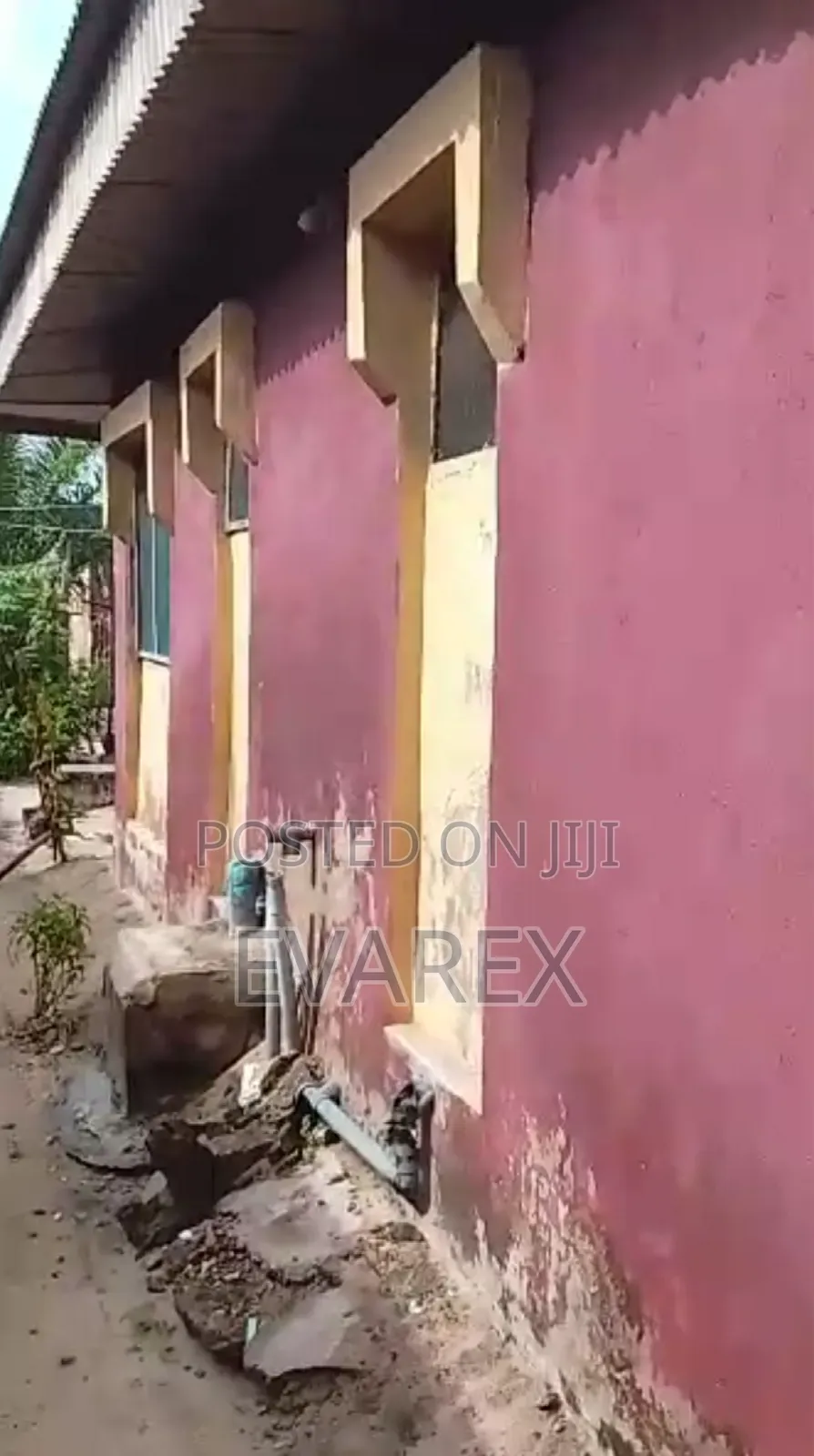 7bdrm Block of Flats in Iba / Ojo for sale