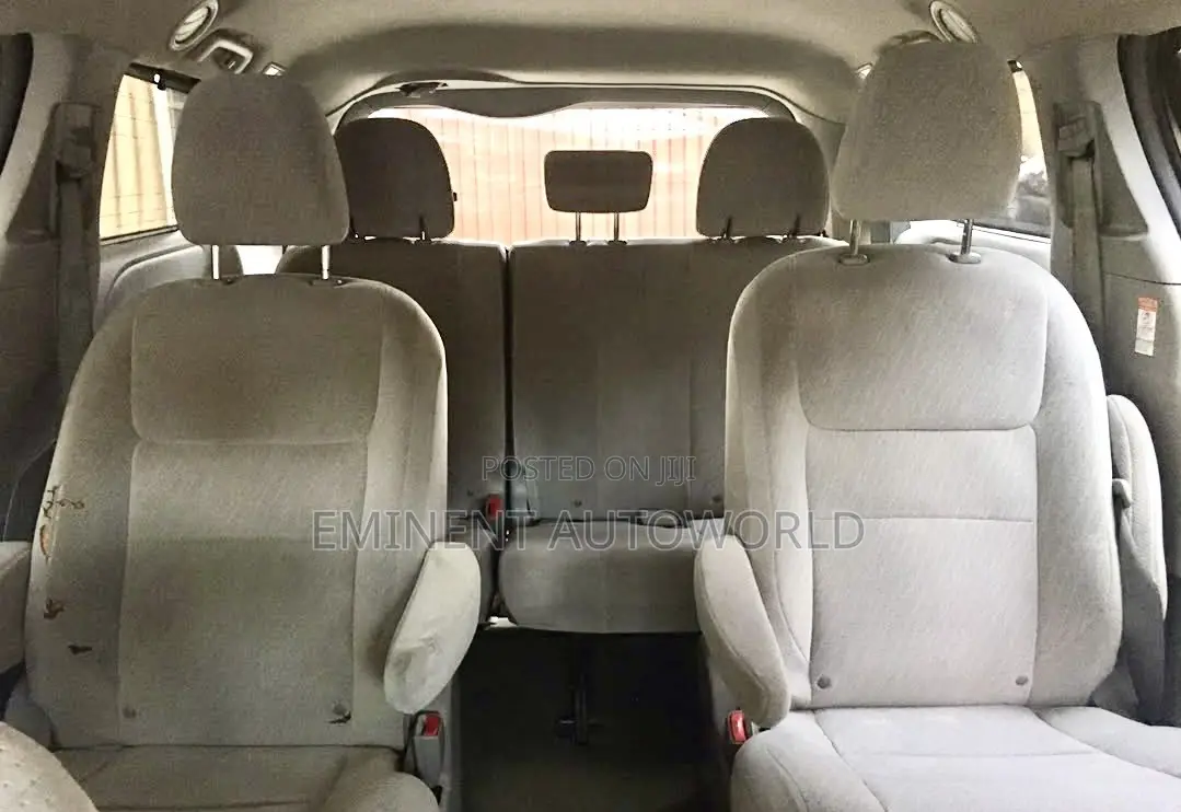 Toyota Sienna 2016 Gray