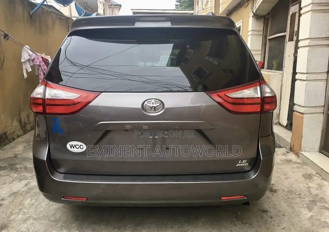 Toyota Sienna 2016 Gray