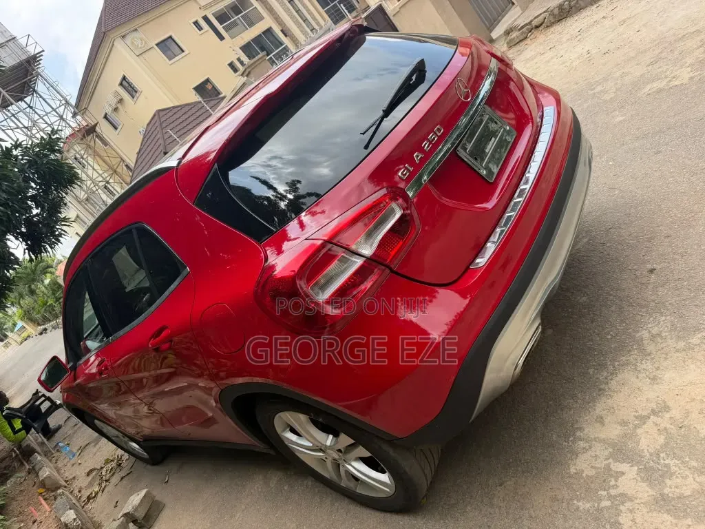 Mercedes-Benz GLA 250 2016 Red