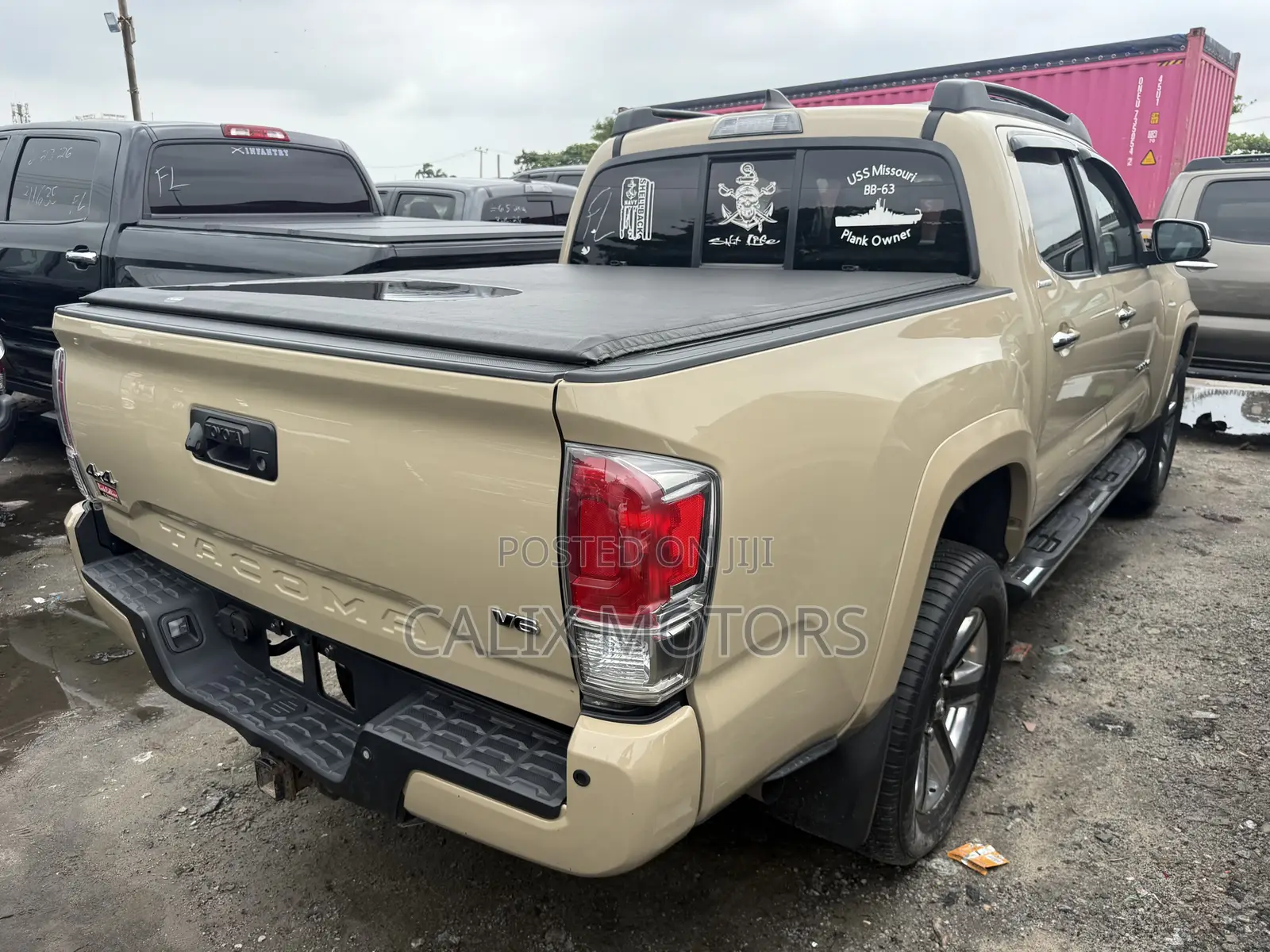 Toyota Tacoma 2017 Gold