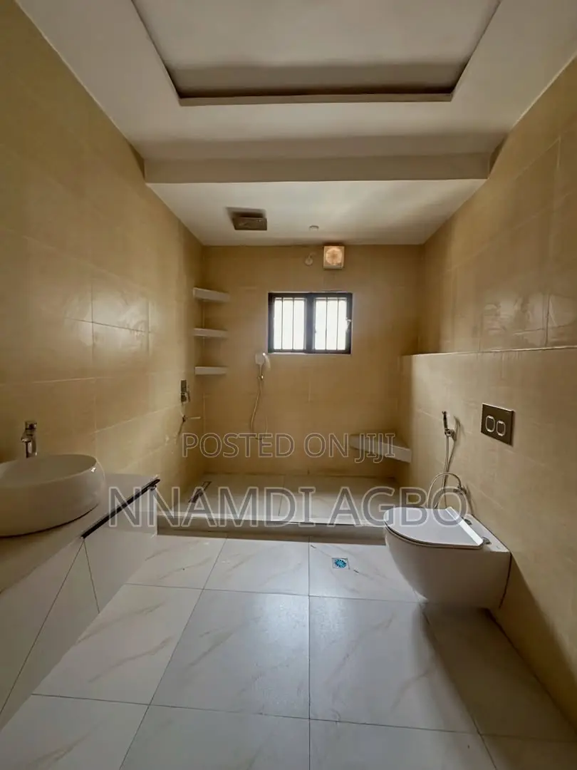 3bdrm Apartment in Jabi for sale