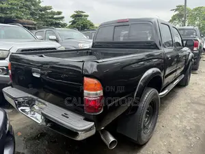 Toyota Tacoma 2004 Black
