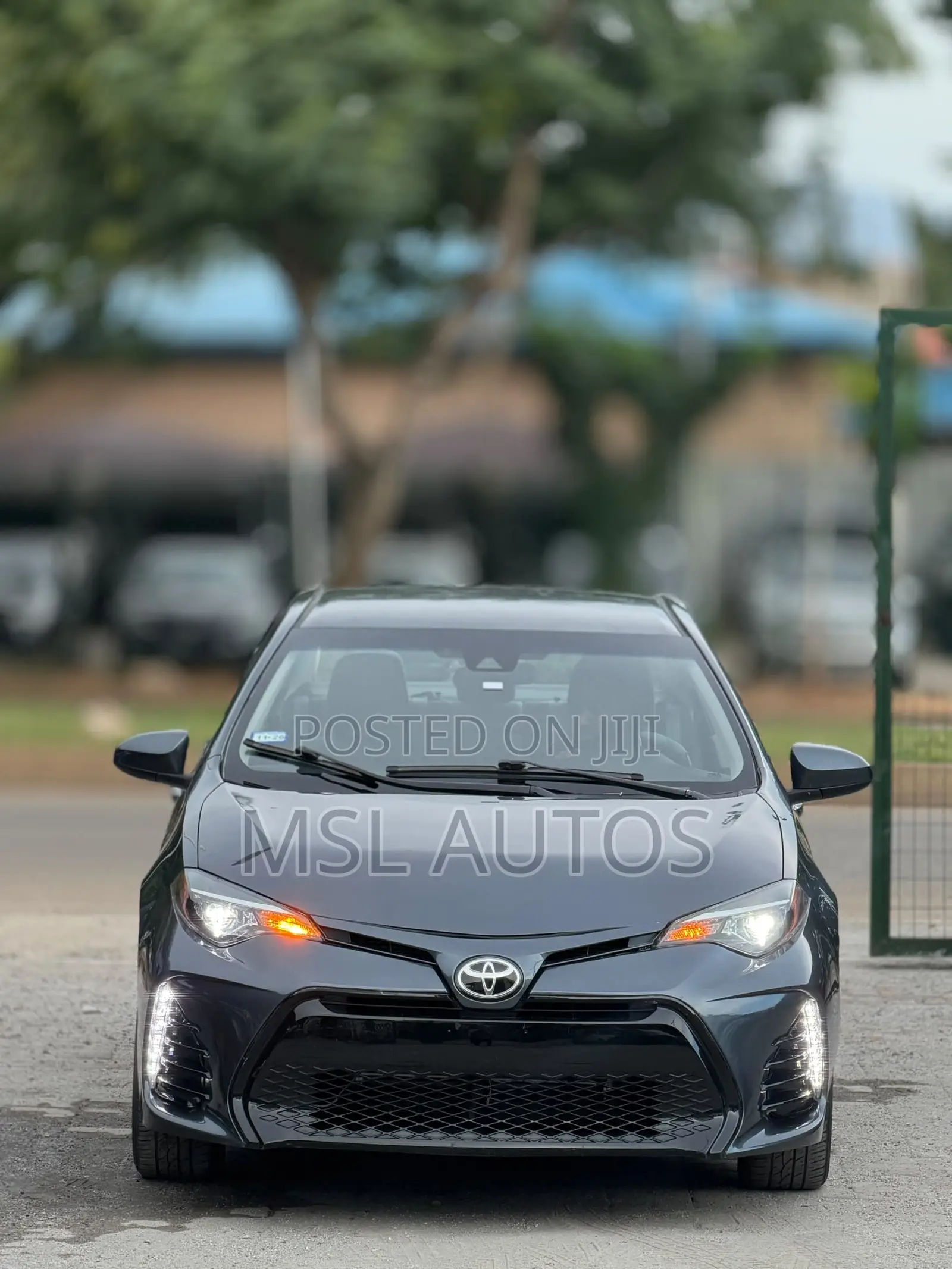 Toyota Corolla LE (1.8L 4cyl 2A) 2019 Gray