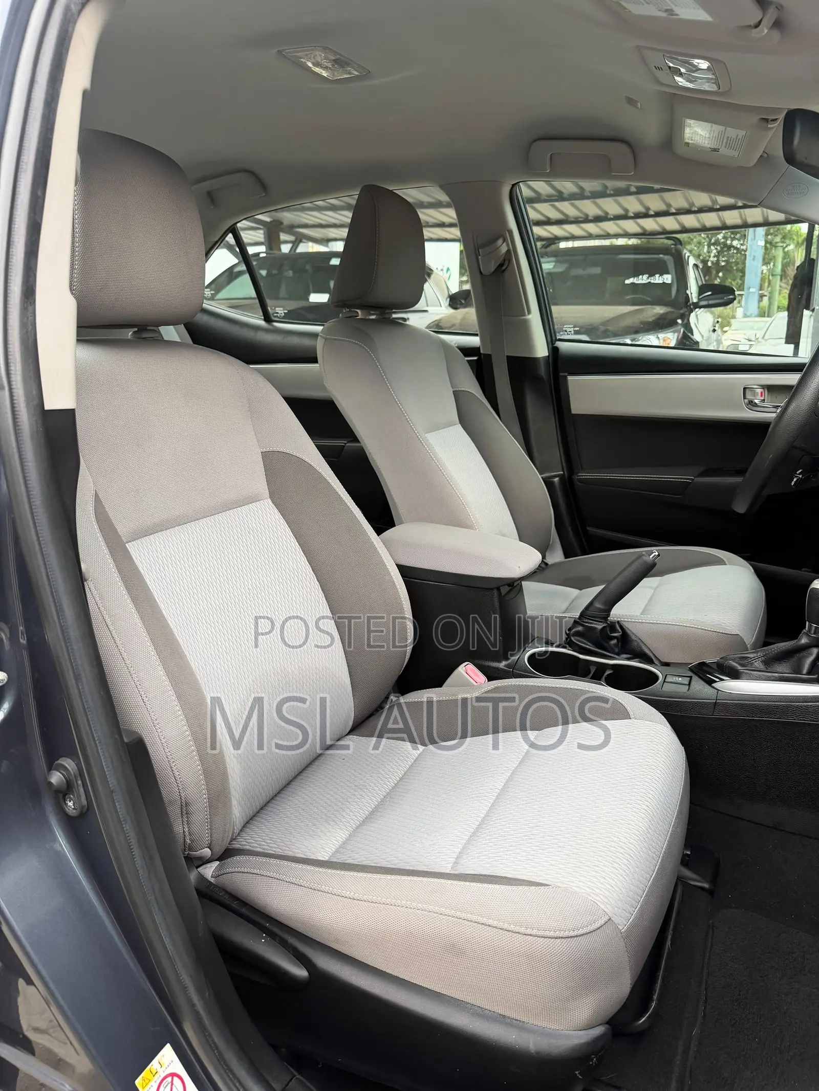 Toyota Corolla LE (1.8L 4cyl 2A) 2019 Gray
