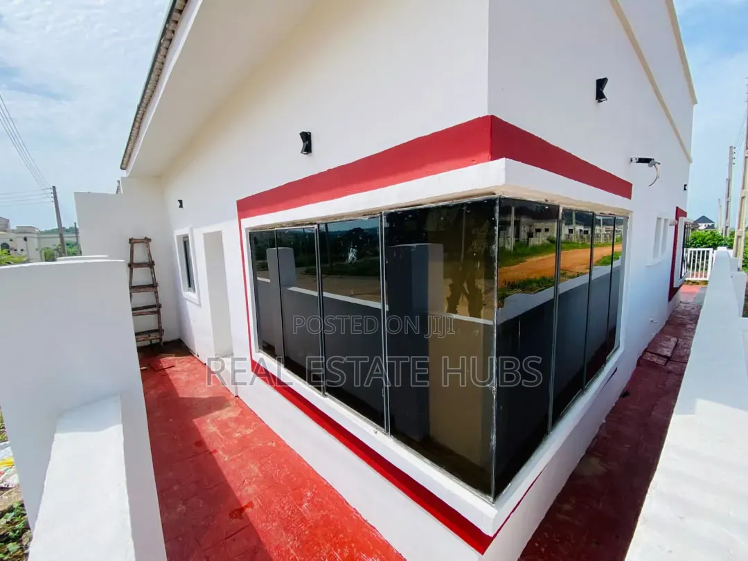 2bdrm House in West Park And, Oluyole for sale