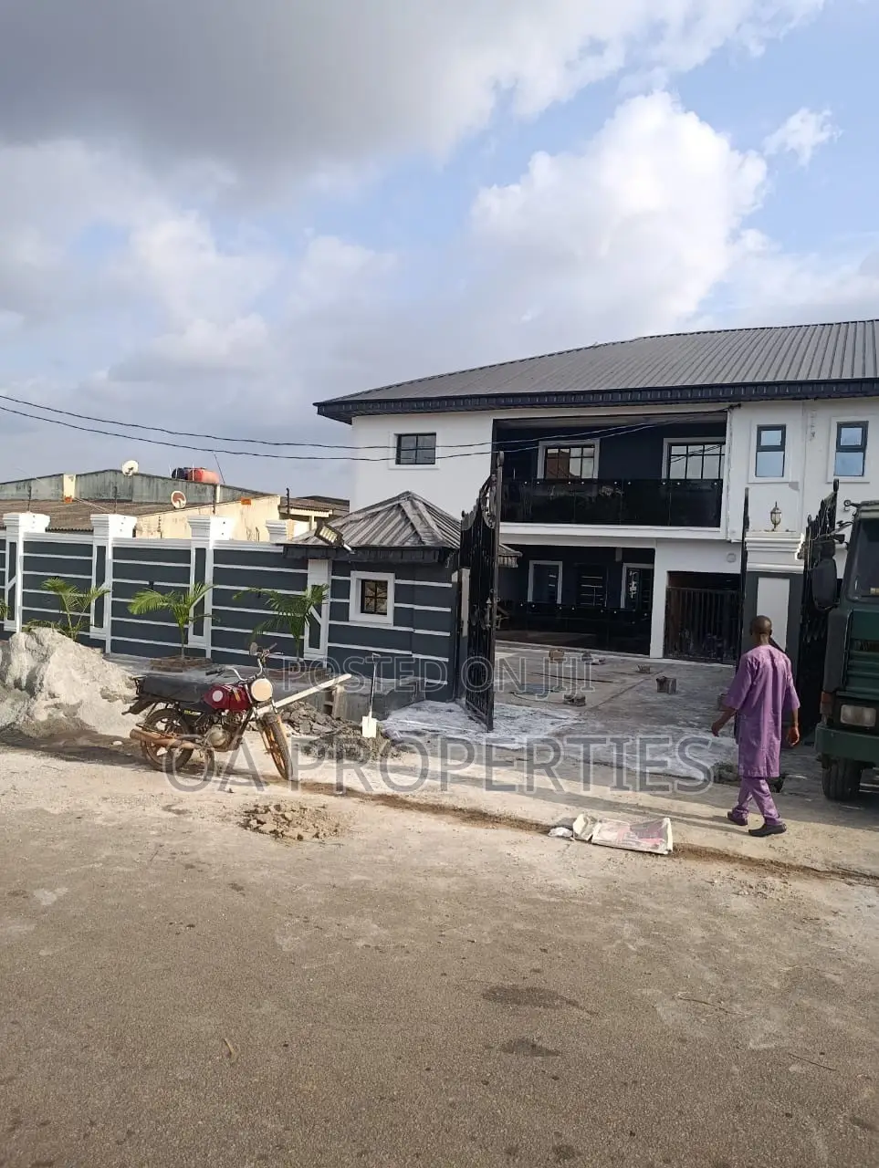 5bdrm Duplex in Airforce Estate, for rent
