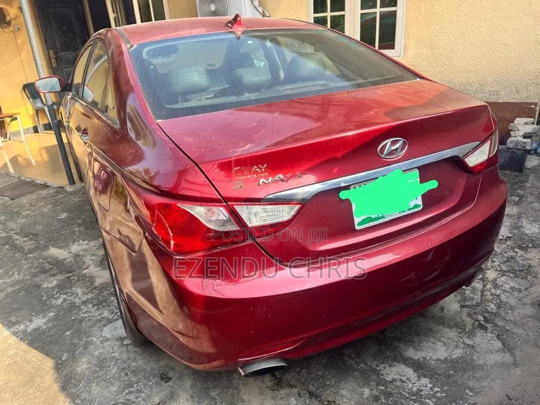 Hyundai Sonata 2012 Red