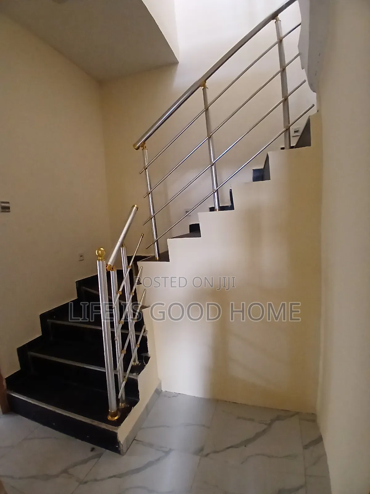 4bdrm Duplex in Royal Pine, Chevron for rent