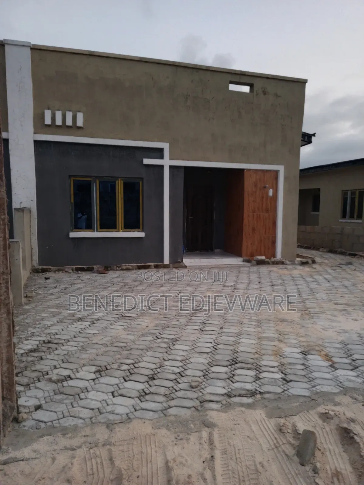 3bdrm Bungalow in Oribanwa Estate for rent