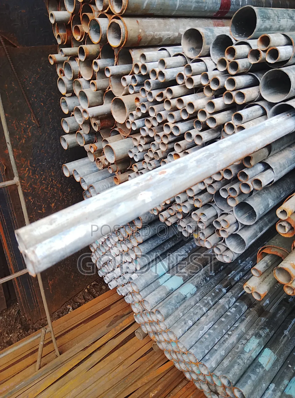 Galvanized & Mild Steel Round Pipes