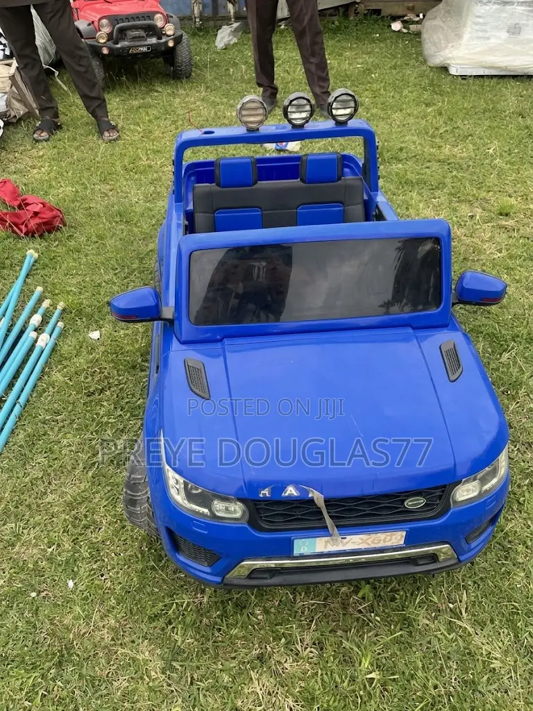Used 2-Seater Kids Electric Ride-on Pickup (Range Rover Style)
