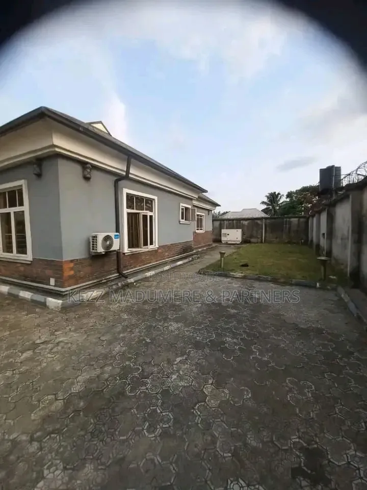 4bdrm Bungalow in Umuebulu 1 Oyigbo for sale