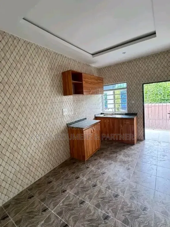 4bdrm Block of Flats in Ewat Housing Estate for sale