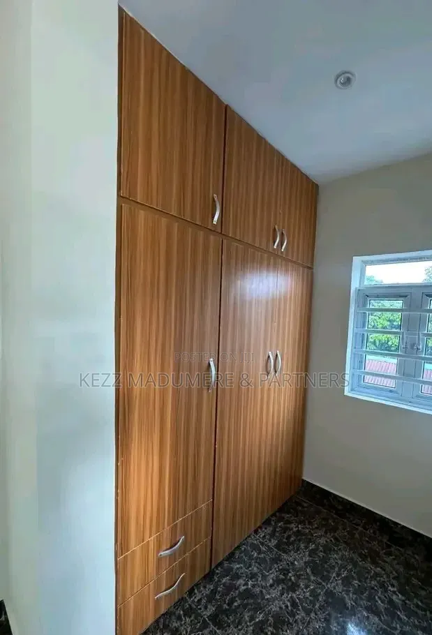 4bdrm Block of Flats in Ewat Housing Estate for sale