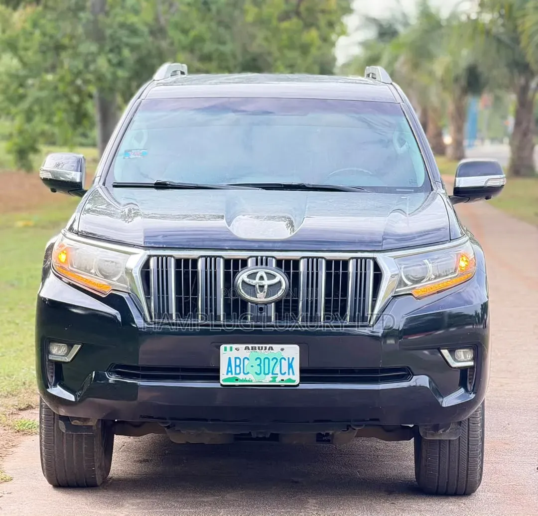 Toyota Land Cruiser Prado 2022 Black