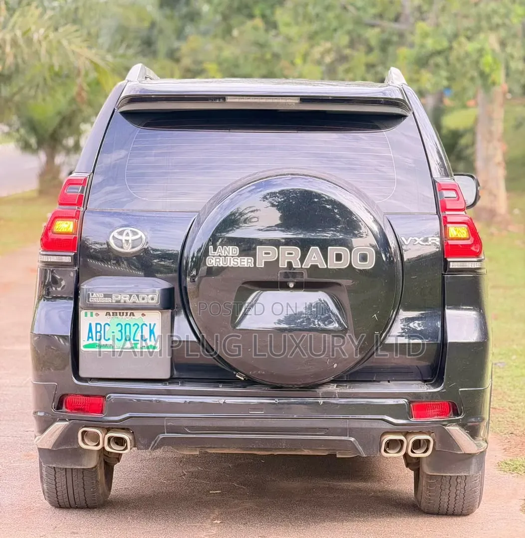 Toyota Land Cruiser Prado 2022 Black