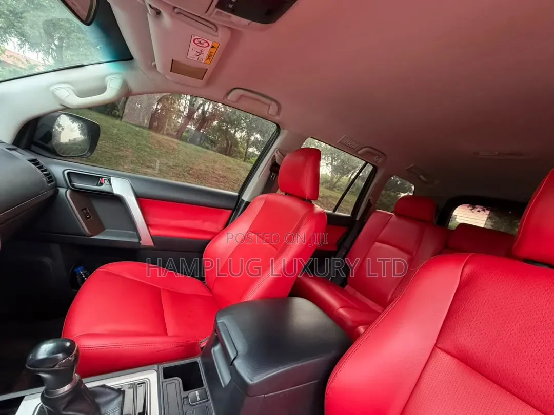 Toyota Land Cruiser Prado 2022 Black