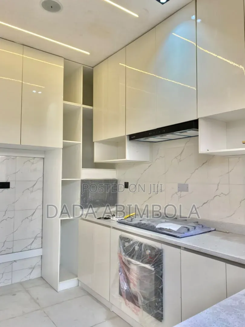 4bdrm Duplex in Lekki Phase 1 for rent