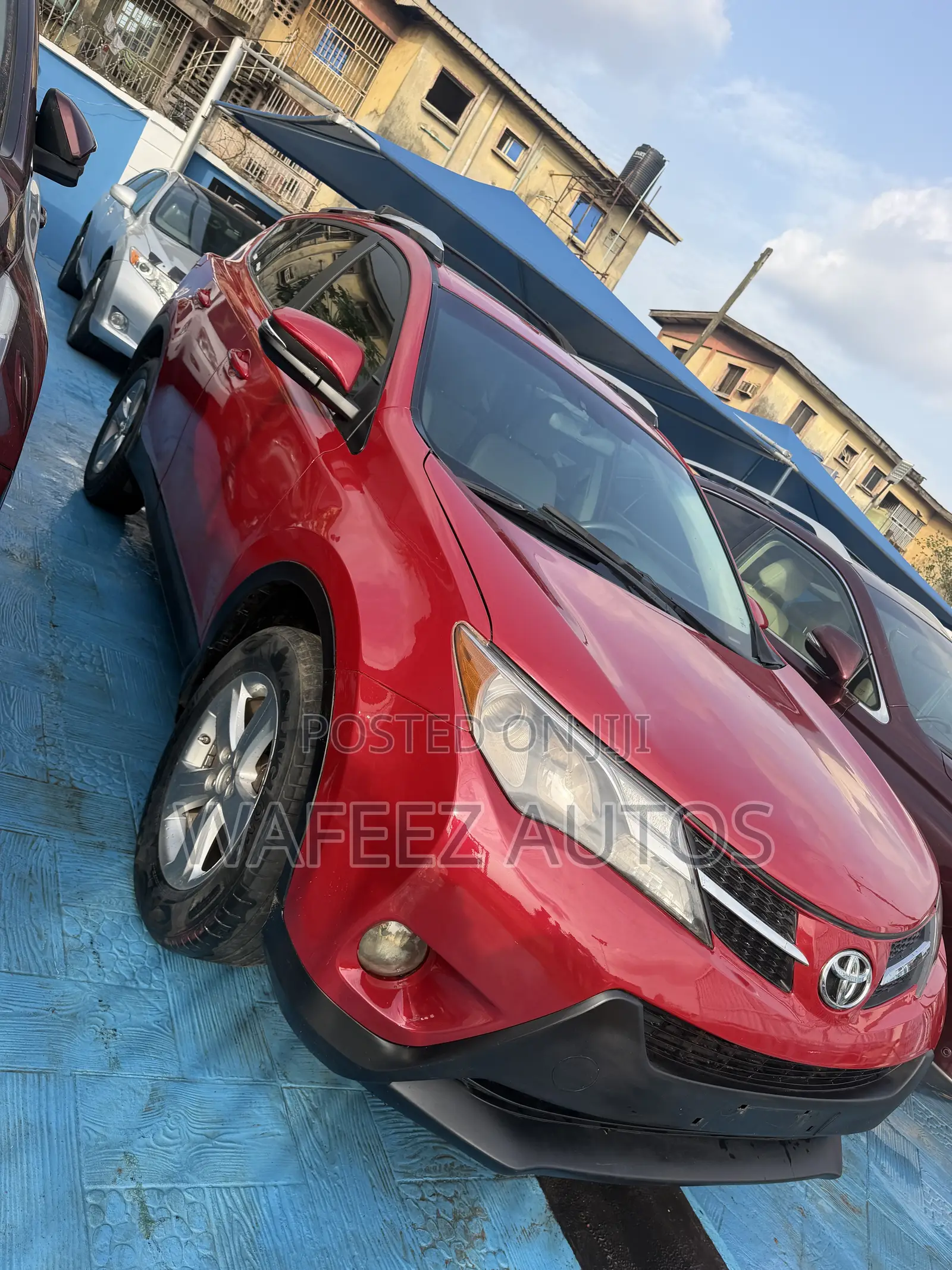 Toyota RAV4 XLE 4dr SUV (2.5L 4cyl 6A) 2014 Red