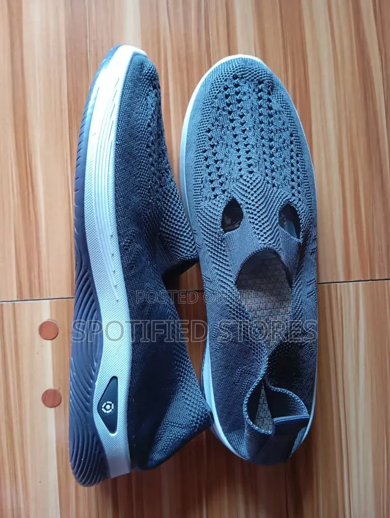 Lightweight Female Slip-on Sneakers