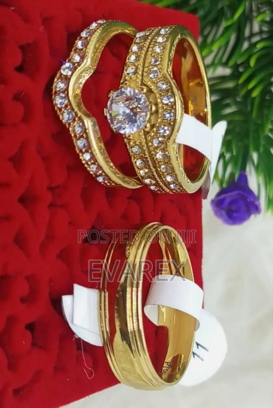 Eva-Gold Engagement/Wedding Ring Set