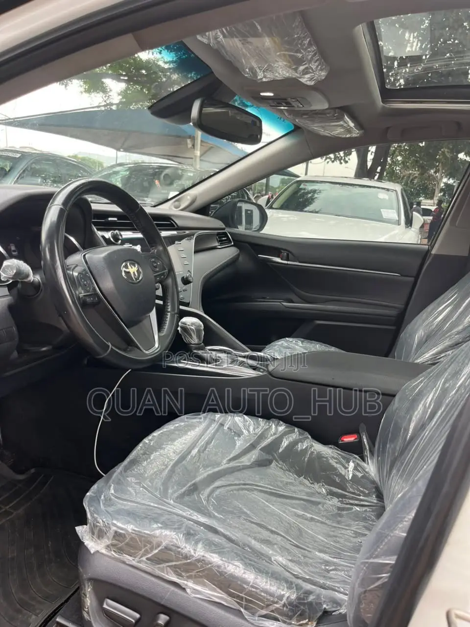 Toyota Camry XLE V6 (3.5L V6 8A) 2019 White