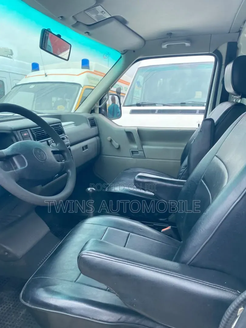 Volkswagen Transporter 2000 White