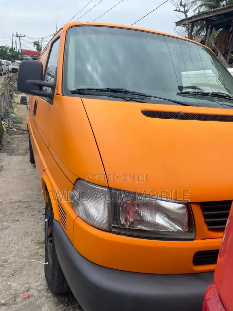 Volkswagen Transporter 2001 Orange