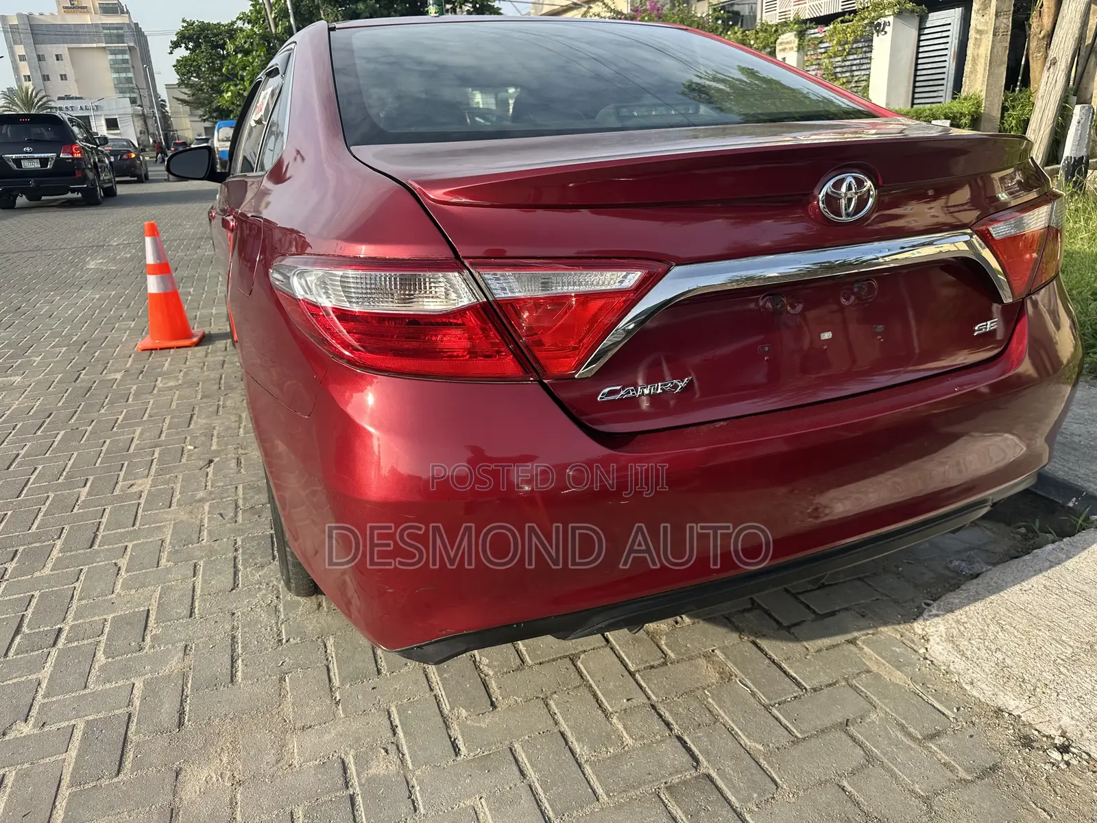 Toyota Camry SE 4dr Sedan (2.5L 4cyl 6A) 2017 Red