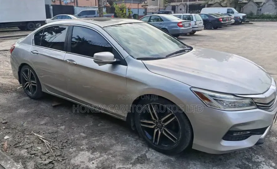 Honda Accord Sport 4dr Sedan FWD (2.4L 4cyl 2A) 2013 Silver
