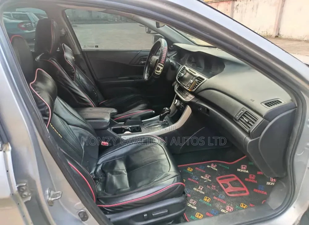 Honda Accord Sport 4dr Sedan FWD (2.4L 4cyl 2A) 2013 Silver