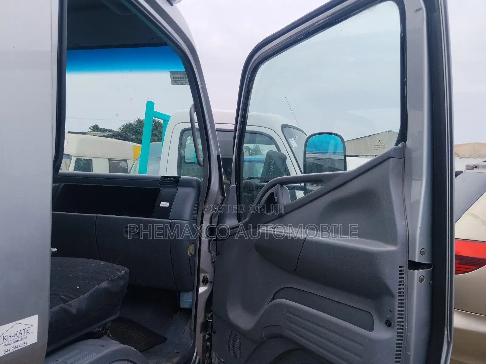 Mitsubishi Canter 2008 Silver