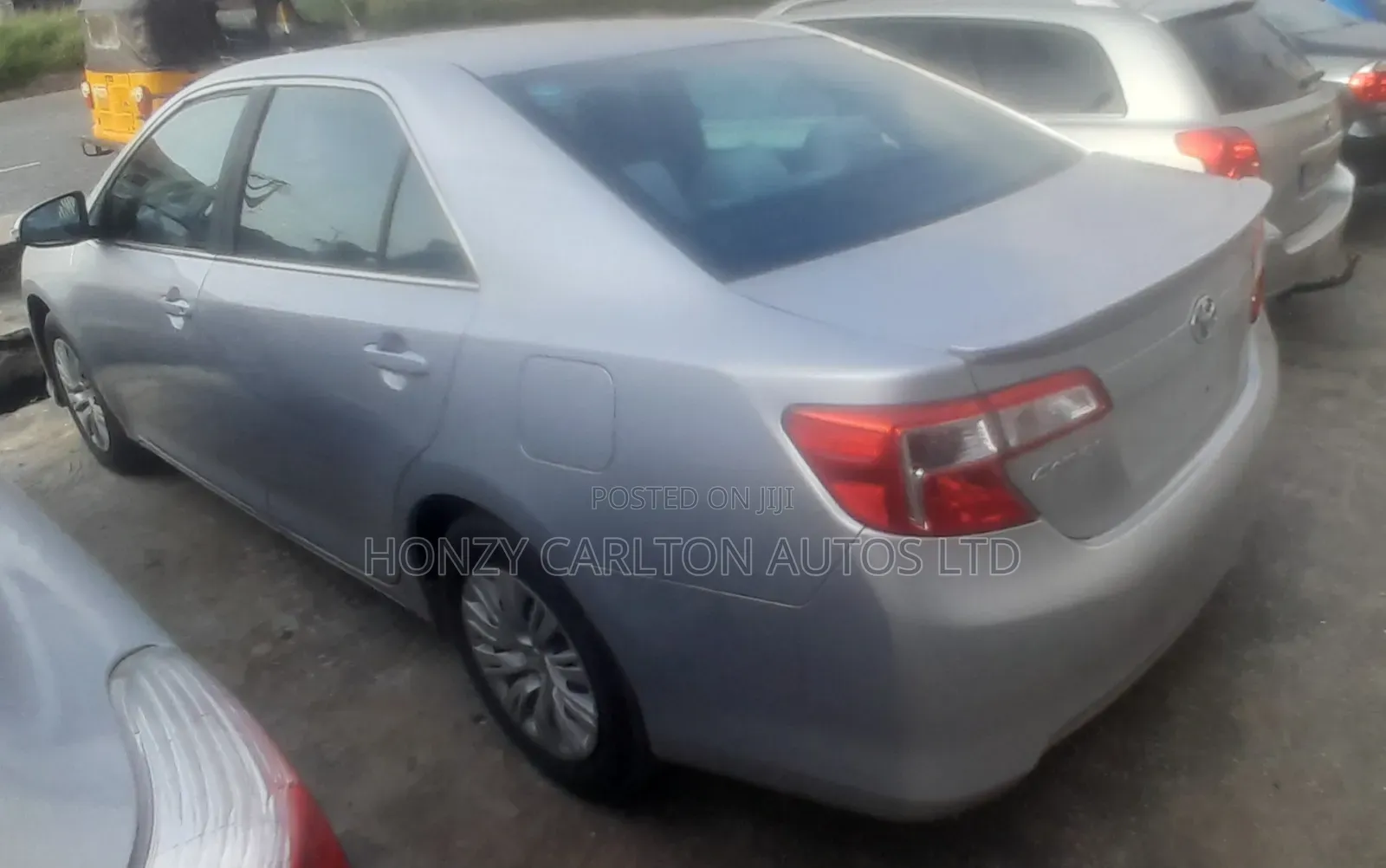 Toyota Camry LE 4dr Sedan (2.5L 4cyl 6A) 2014 Silver