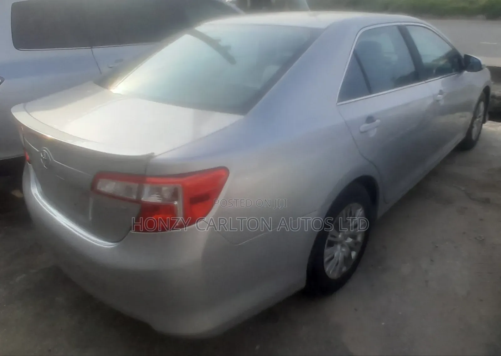 Toyota Camry LE 4dr Sedan (2.5L 4cyl 6A) 2014 Silver