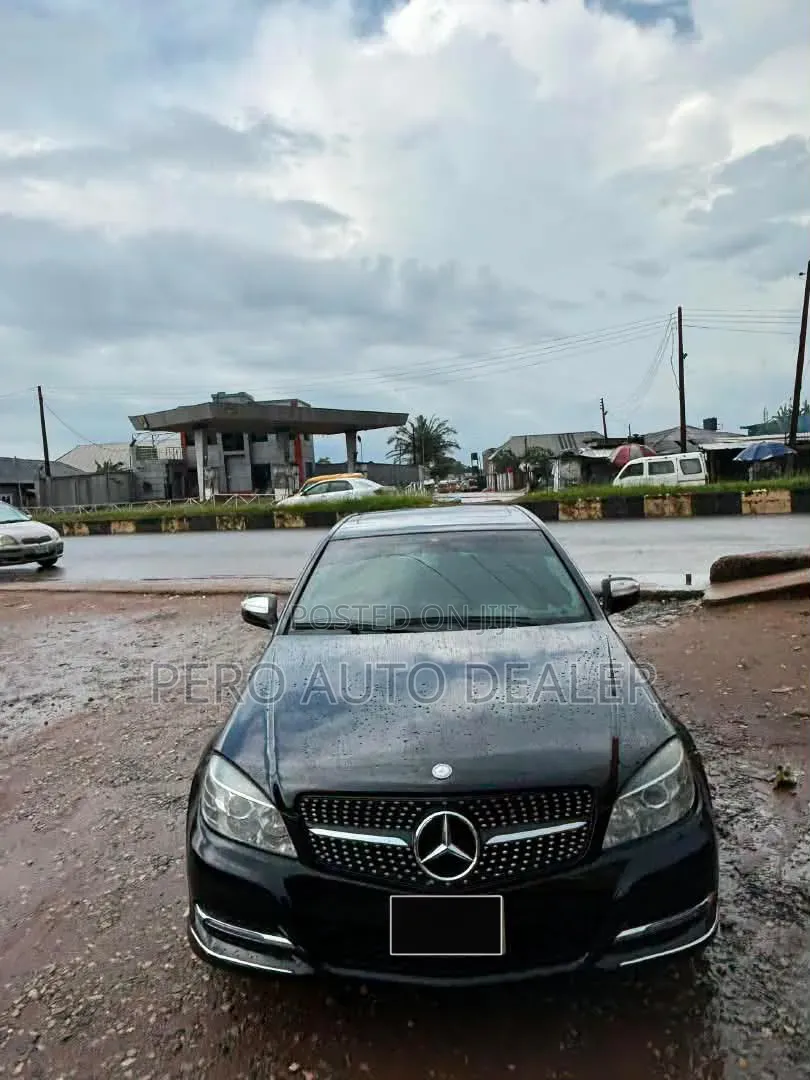 Mercedes-Benz C300 2009 Black
