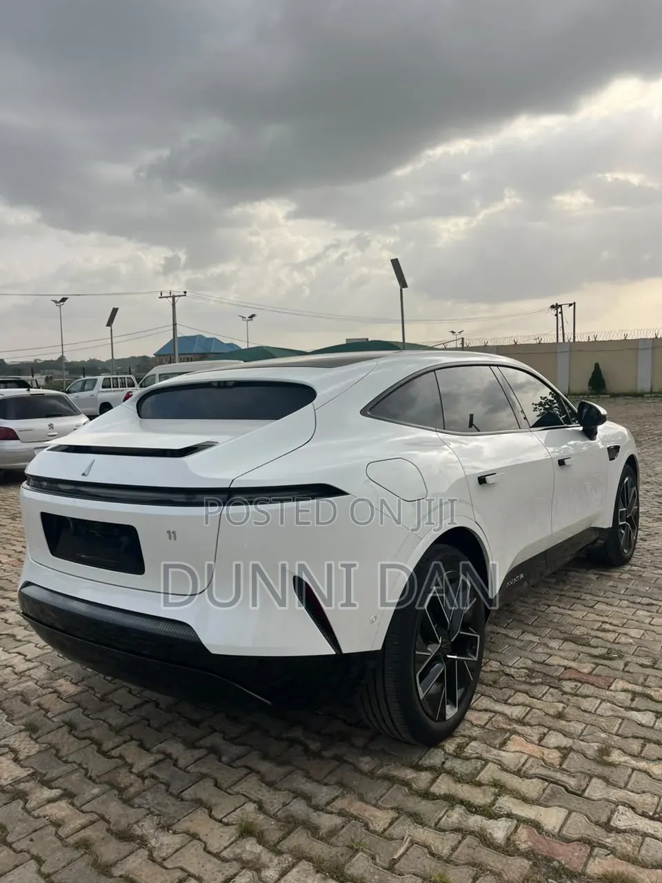 New Avatr 11 2025 White