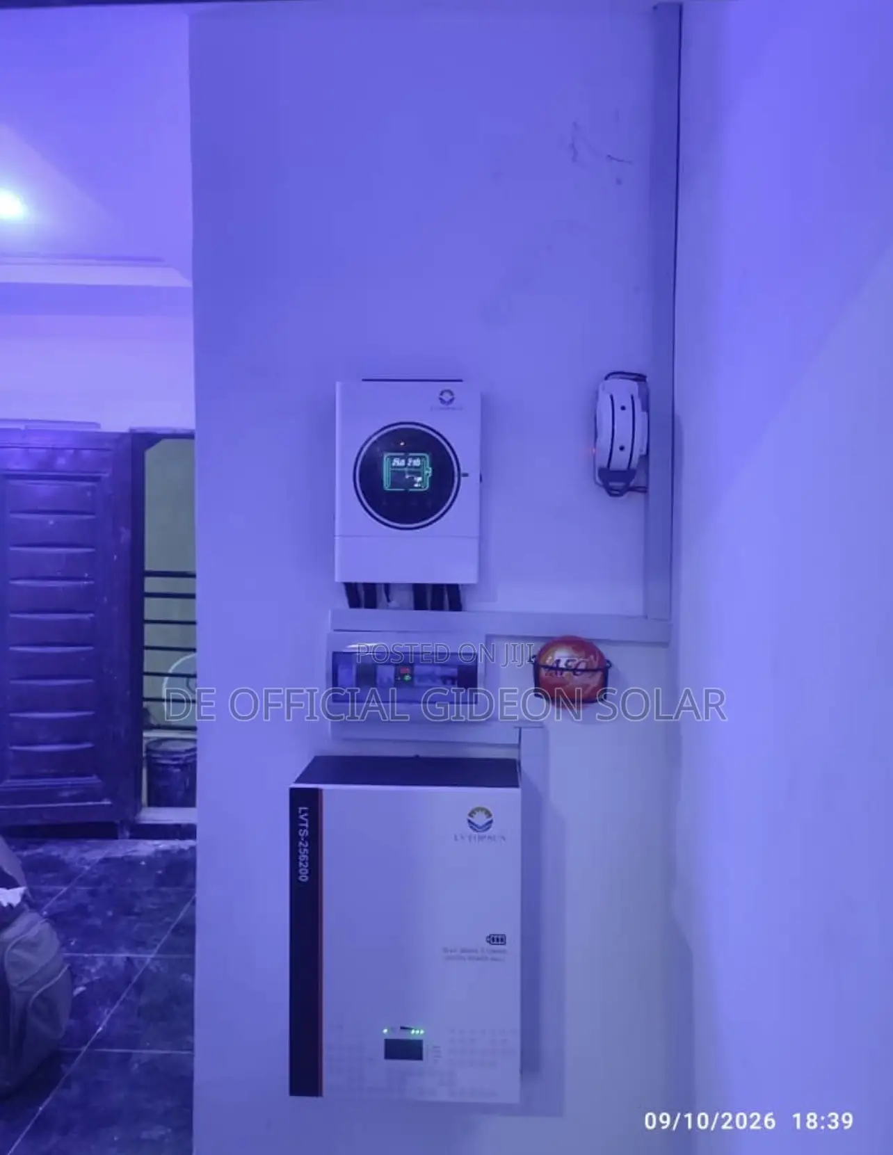 LVTOPSUN 4kva Inverter + 5kwh Battery + 4pics of 650w Panels