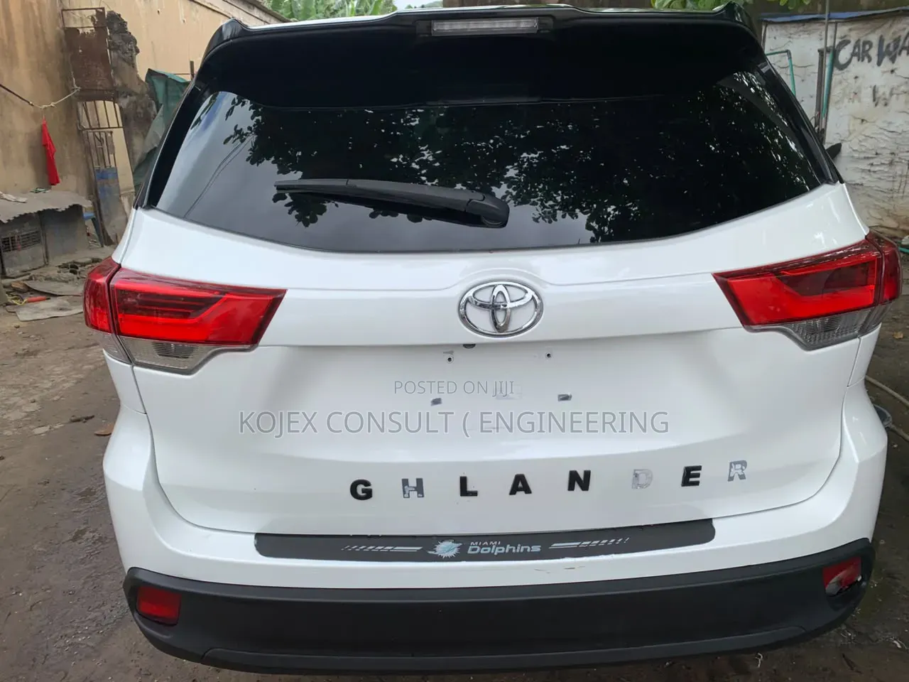 Toyota Highlander LE 2019 White